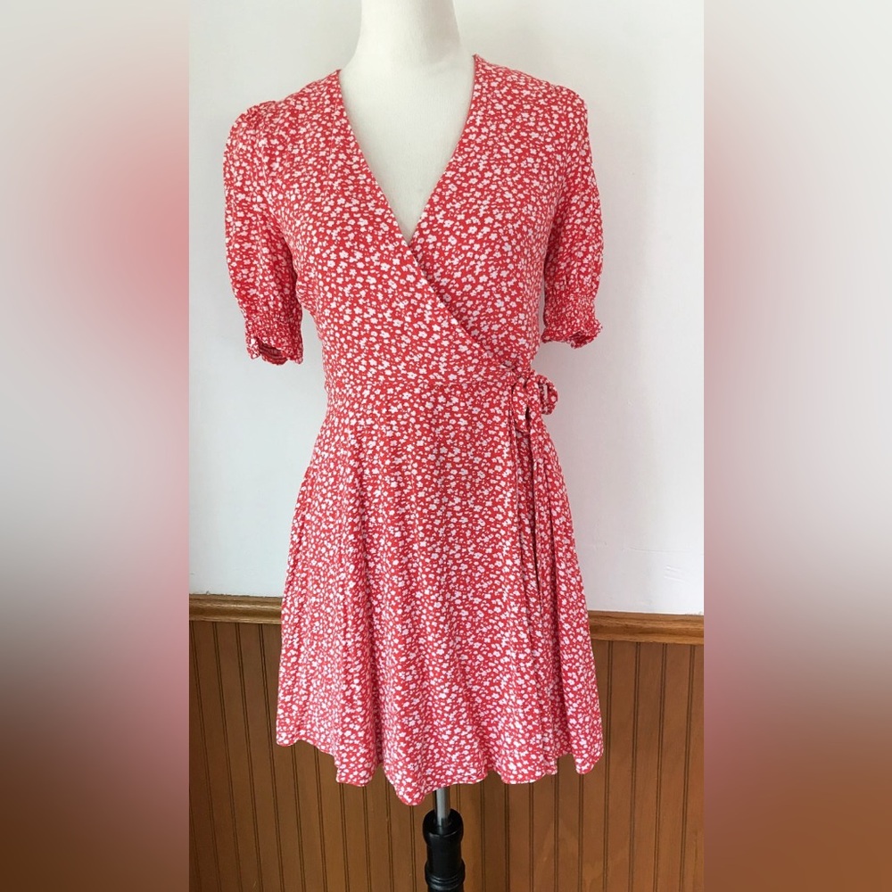 2/$20 Banana Republic floral wrap dress red pink knee length xs small 2 short